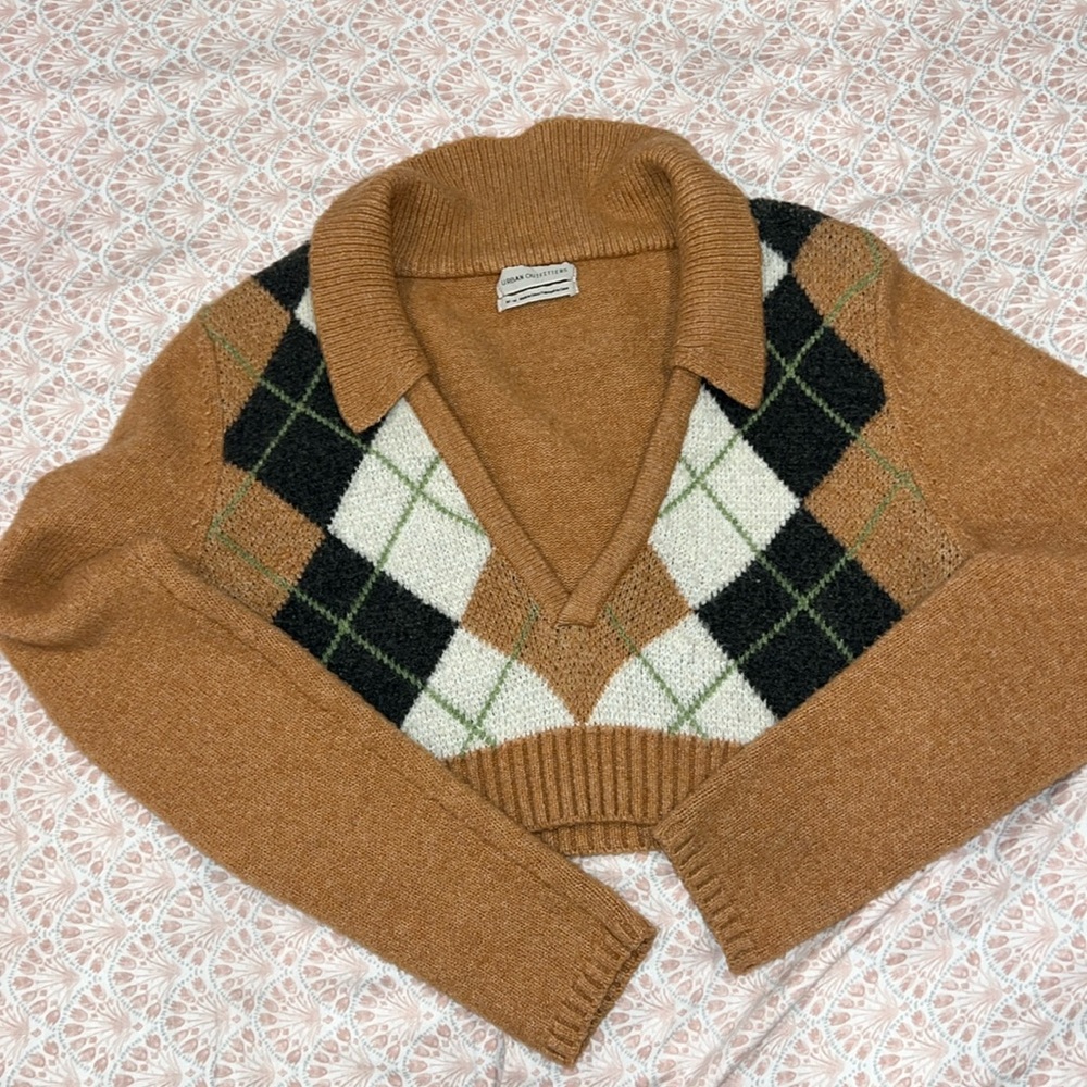 Crop UO Long Sleeve Sweater Vest